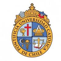 カトリカ・デ・チリ大学のロゴです