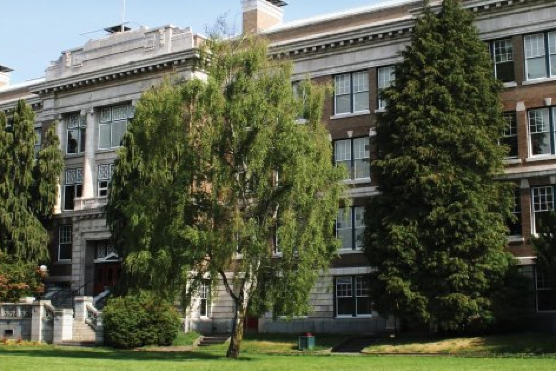 Victoria International High School Programs Uplands Campus（カナダ・ブリティッシュ