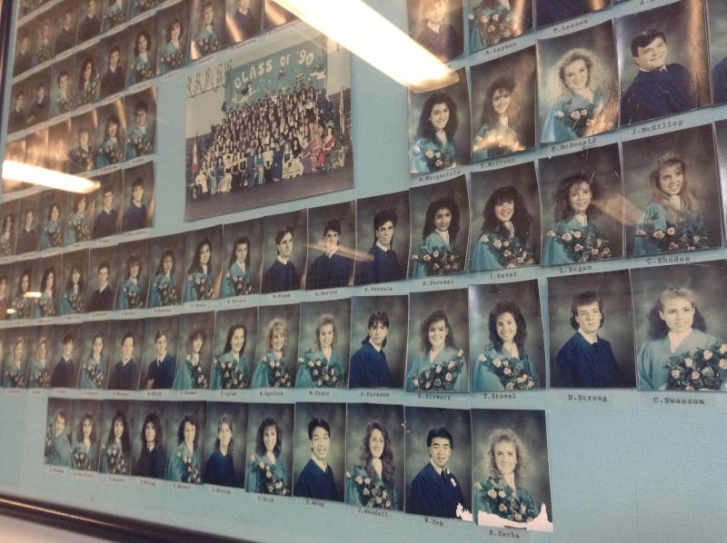 昔の卒業生の写真