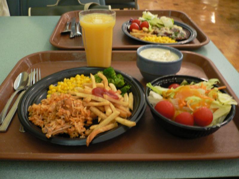 カフェテリア食事例