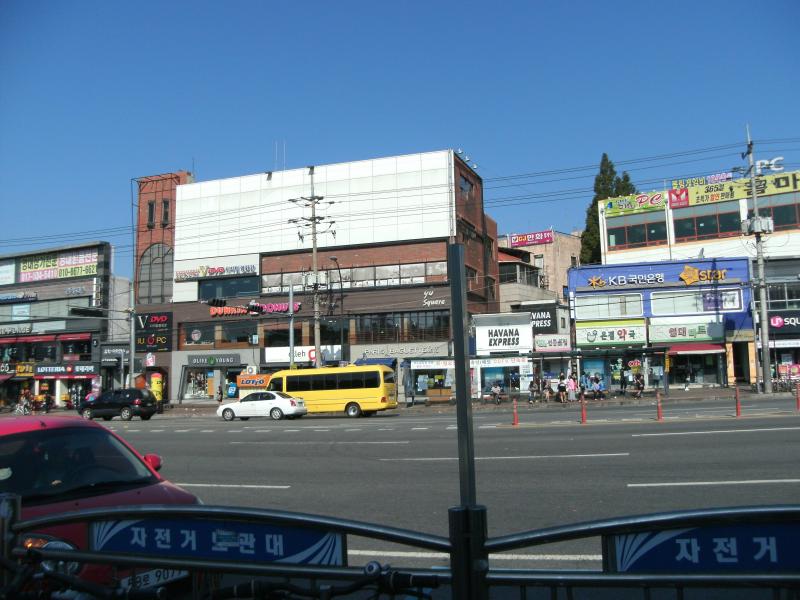 ヨンナム大学駅の周辺