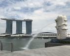 シンガポールの象徴マーライオンとマリーナベイサンズ