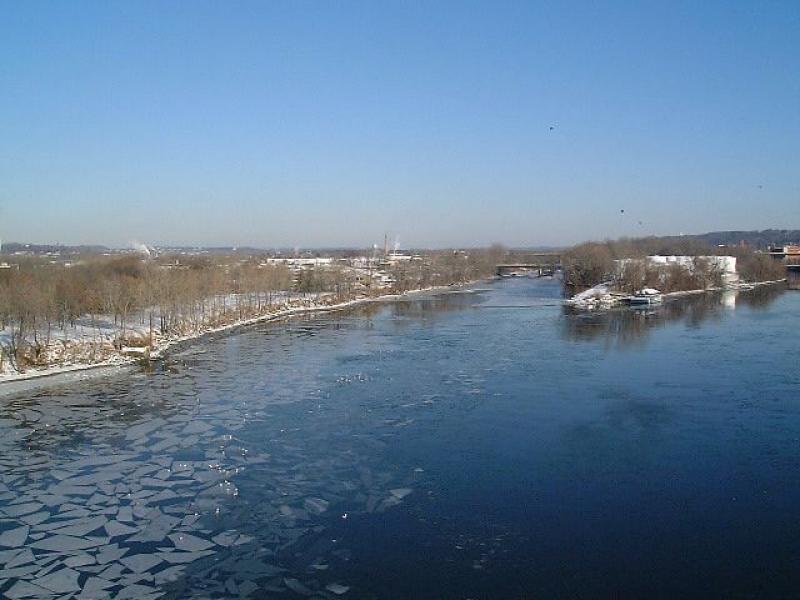 凍ったハドソン川