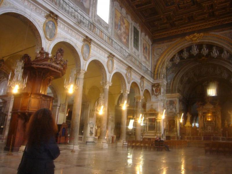 歴史的建造物がそこかしこに