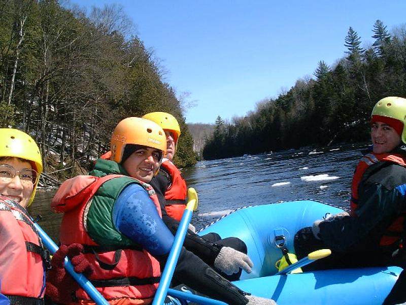 ホワイトウォーター・ラフティング