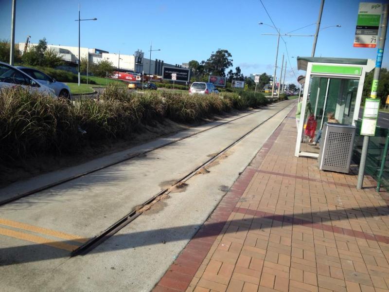 RMIT Bundoora東キャンパス前