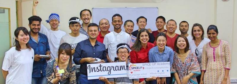 クラスメートたちと寿司パーティ