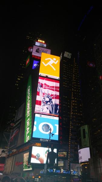 夜のタイムズ・スクエア