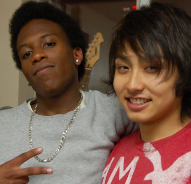 学校の寮にて。