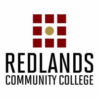 レッドランズ・コミュニティ・カレッジのロゴです