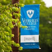Voorhees Collegeのロゴです