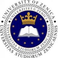 Univerzitet u Zeniciのロゴです