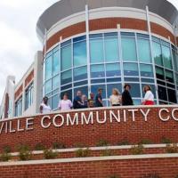 Danville Community Collegeのロゴです