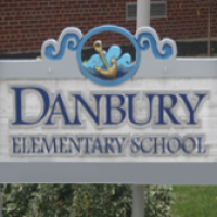 Danbury Local School Districtのロゴです