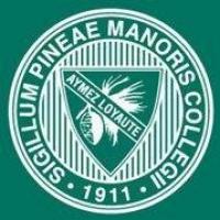 Pine Manor Collegeのロゴです